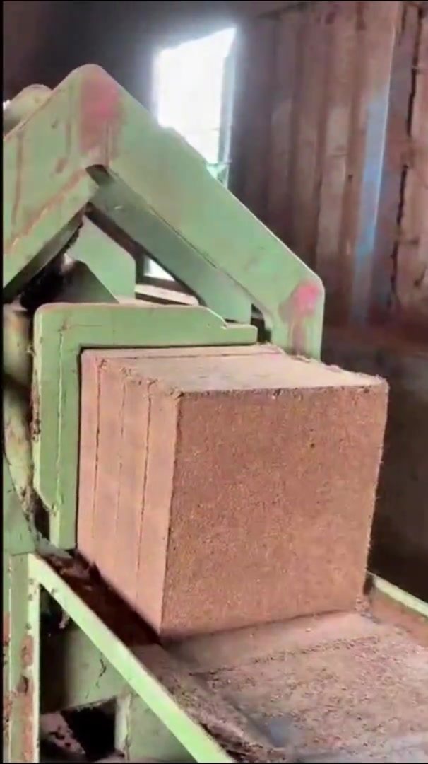 Washed Low EC Coco Peat 5 kg Block — photo 3